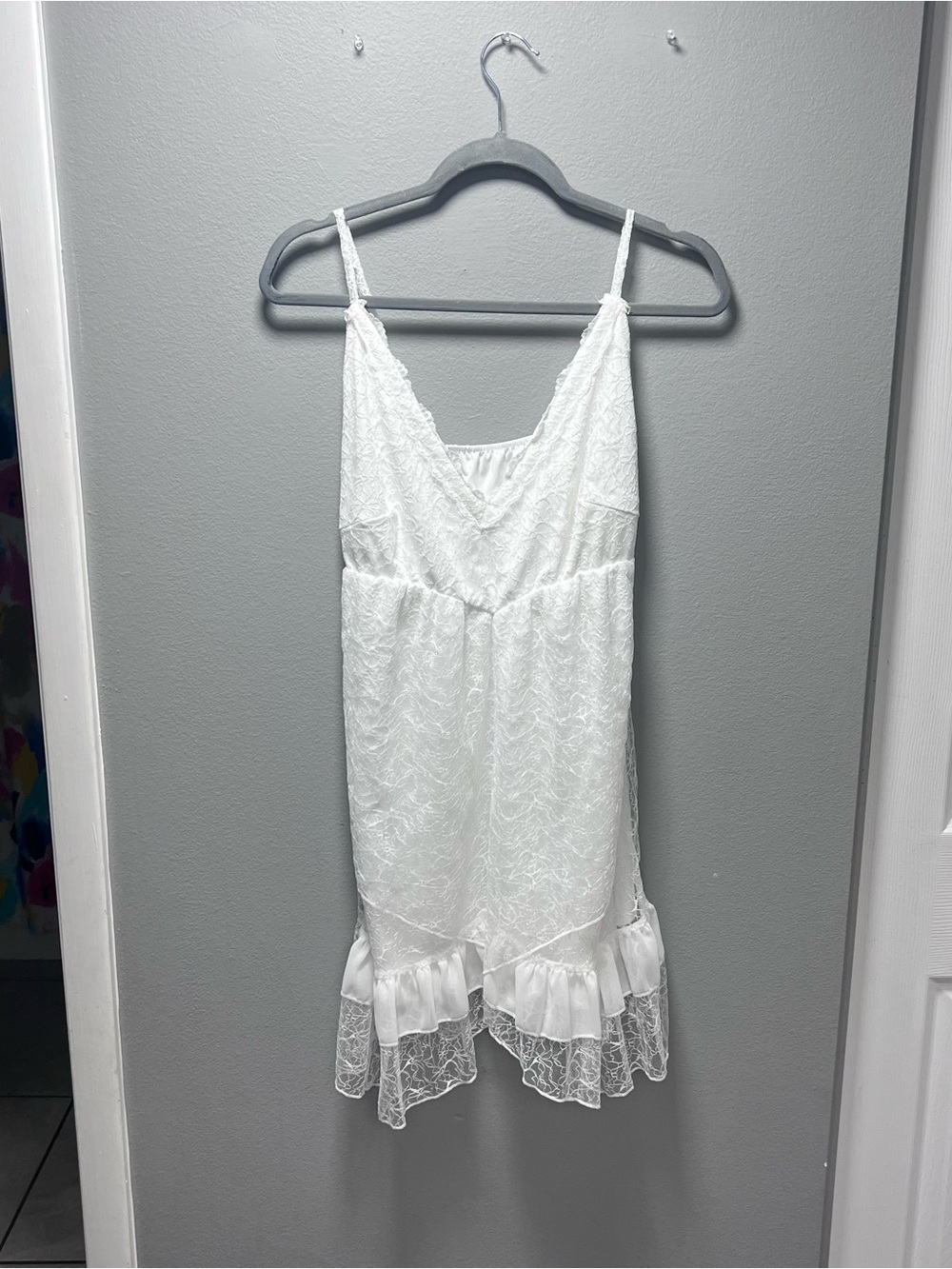 White Lace Slip Dress with Ruffle Hem - Unbranded (imperfection on strap) Size L